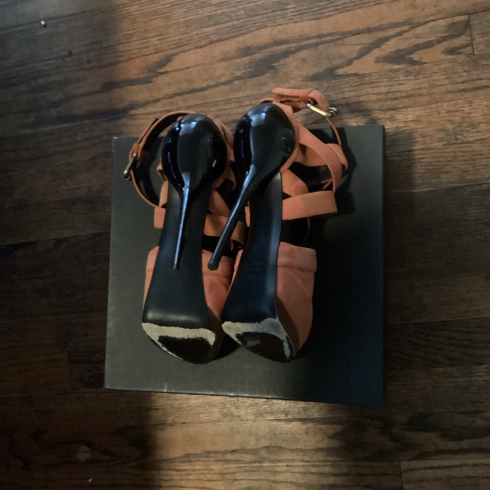 Shoes - Picture 3 of 8